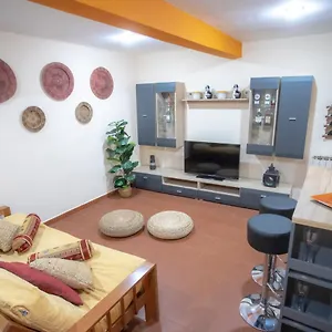 https://homehouse-serpenti-colosseum-rione-monti.it-romehotels.com